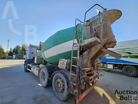Lastbilsblandare 1999 Scania P 94 GB (3)