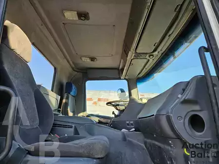 Lastbilsblandare 1999 Scania P 94 GB (9)