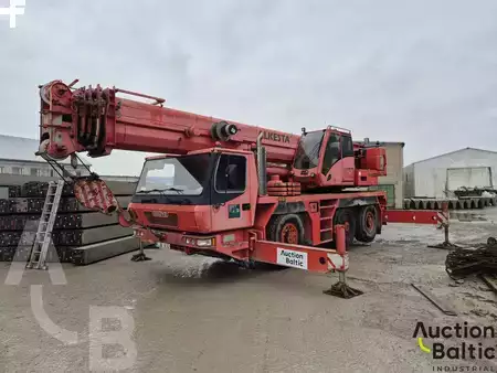Mobilkran 2005 Grove GMK 3050 (1)