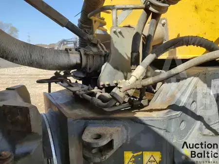 Wywrotki przegubowe 2006 Komatsu HM400 (10)
