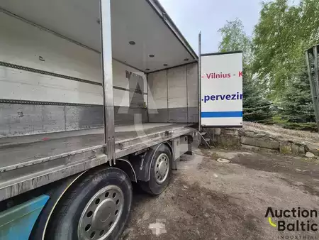Vrachtwagen 2007 Volvo FM360 (3)