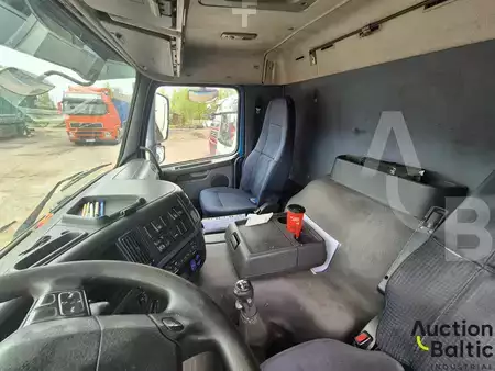 Vrachtwagen 2007 Volvo FM360 (7)