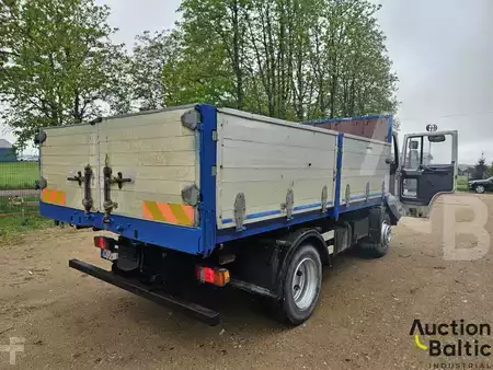 Vrachtwagen 2001 Volvo FL611 (4)