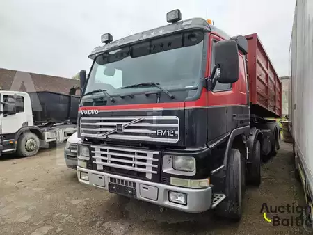 Vrachtwagen 1999 Volvo FM 12 (1)