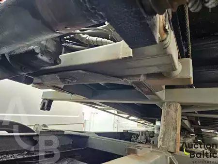 Vrachtwagen 1999 Volvo FM 12 (15)