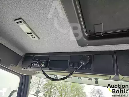 Vrachtwagen 1999 Volvo FM 12 (7)