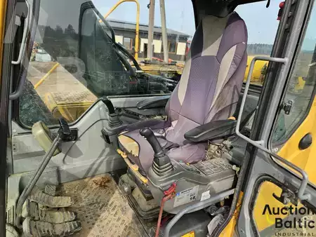 Pelles sur chenilles 2003 Volvo EC 210 B LC (15)