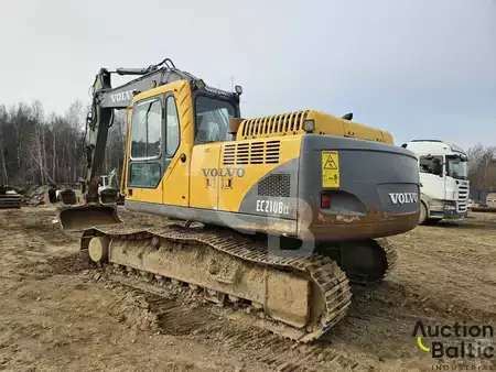 Pelles sur chenilles 2003 Volvo EC 210 B LC (2)
