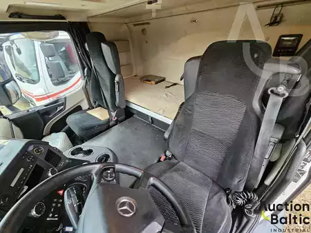 Vrachtwagen 2017 Mercedes-Benz Actros 843 (7)
