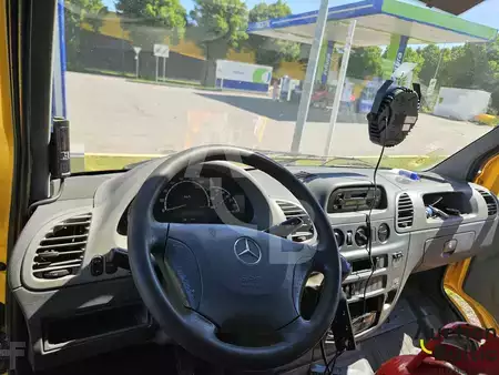 Caminhão 2003 Mercedes-Benz Sprinter 308 CDI (9)