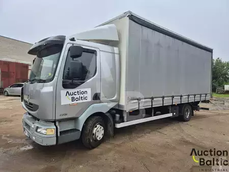 Lastkraftwagen 2012 Renault Midlum (3)