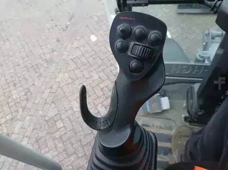 Mobiele graafmachines 2024 Takeuchi TB395W (18)