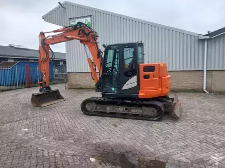 Koparki gąsienicowe 2017 Hitachi ZX85USB-5A (2)