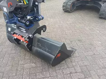 Bæltegraver 2023 Hitachi ZX65USB-6 CLR (6)