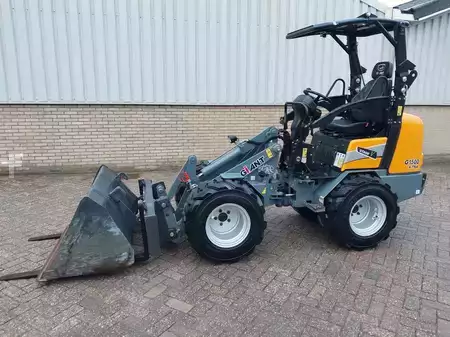 Kerekes rakodó 2022 Giant G1500 (1)