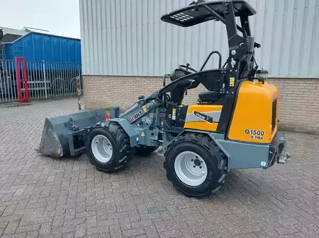Kerekes rakodó 2022 Giant G1500 (2)