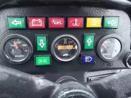 Kerekes rakodó 2022 Giant G1500 (7)