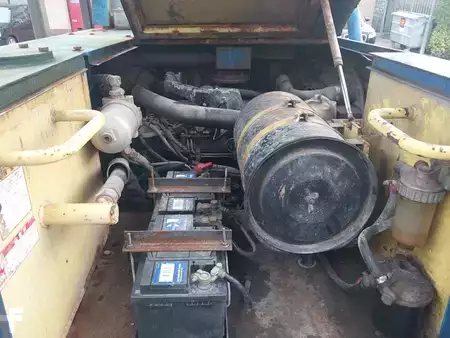Mini tombereau 1996 Yanmar c60r (8)
