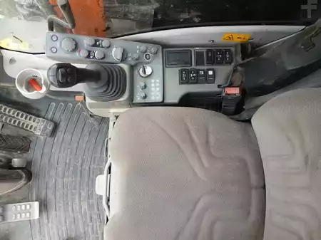 Wheel Excavators 2013 Hitachi ZX170W-5 (14)