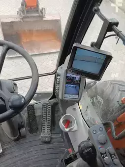 Wheel Excavators 2013 Hitachi ZX170W-5 (15)