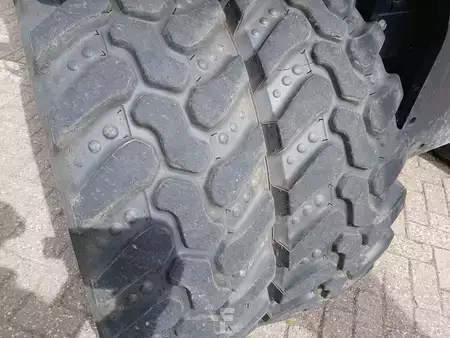 Pyöräkaivinkoneet  2023 Hitachi ZX135W-7 (10)