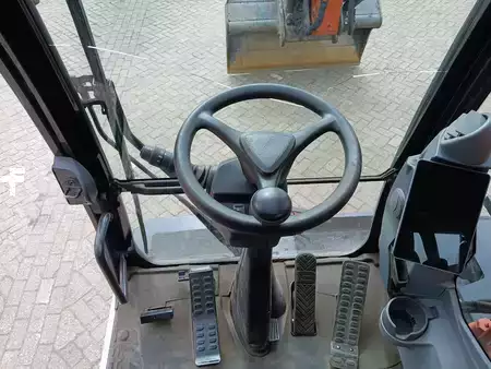 Pyöräkaivinkoneet  2023 Hitachi ZX135W-7 (11)