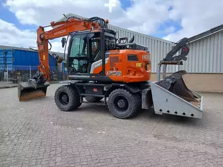 Pyöräkaivinkoneet  2023 Hitachi ZX135W-7 (2)