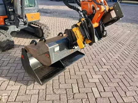 Mini excavadoras 2023 Hitachi ZX33U-6 CLR (6)