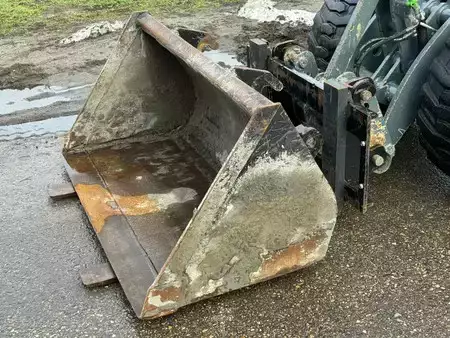 Kompaktní nakladače 2021 Giant G2500 X-tra HD (10)