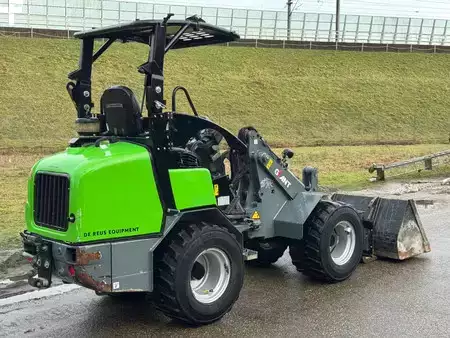 Kompaktní nakladače 2021 Giant G2500 X-tra HD (6)