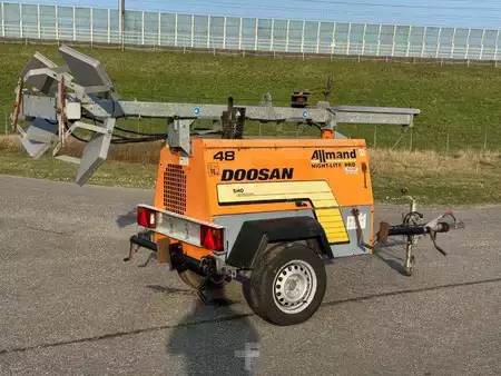 Overige 2007 Doosan Allmand Night-Light Pro mobiele lichtmast LED (5)