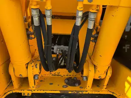 Korečková rýpadla 2007 JCB JZ 140 LC (11)
