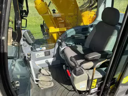 Korečková rýpadla 2007 JCB JZ 140 LC (17)
