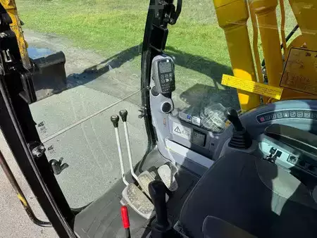 Korečková rýpadla 2007 JCB JZ 140 LC (18)