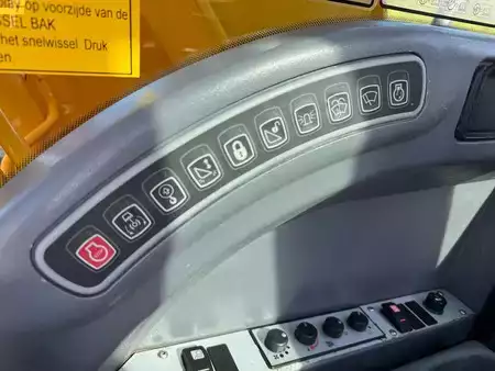 Korečková rýpadla 2007 JCB JZ 140 LC (19)