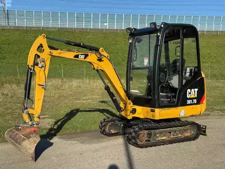 Mini excavators 2014 Caterpillar 301.7D (1)