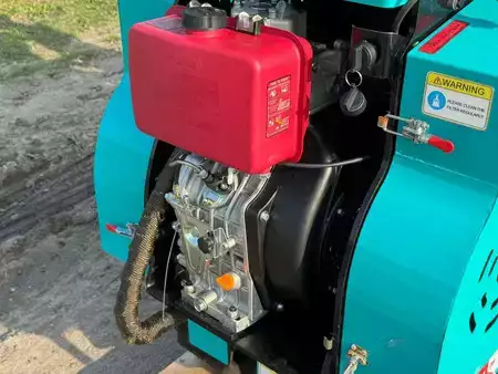 Pozostałe 2025 [div] NIEUW mini puinbreker Diesel (7)