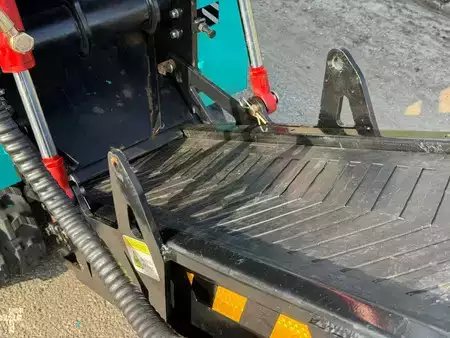 Pozostałe 2025 [div] NIEUW mini puinbreker Diesel (9)