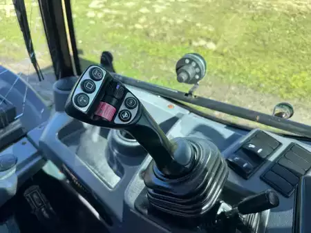 Kompaktní nakladače 2021 Giant G5000 DC Z-HEF Mini Shovel Kniklader (18)