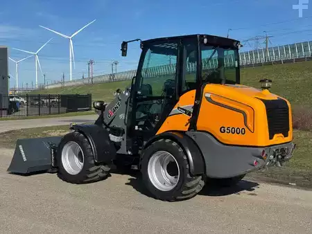 Kompaktní nakladače 2021 Giant G5000 DC Z-HEF Mini Shovel Kniklader (3)