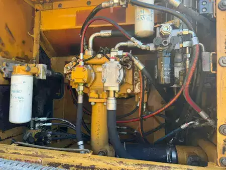 Koparki gąsienicowe 2006 Caterpillar 325 D (40)
