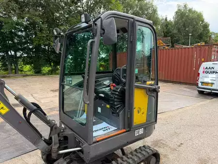 Mini excavadoras 2017 Volvo EC 18 D (13)