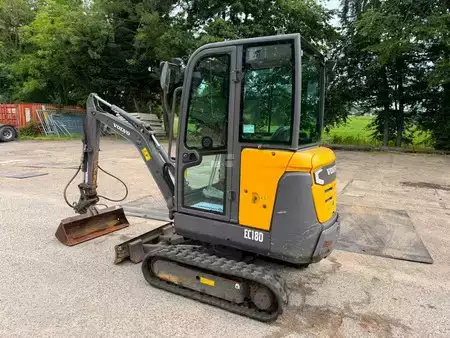 Mini excavadoras 2017 Volvo EC 18 D (2)