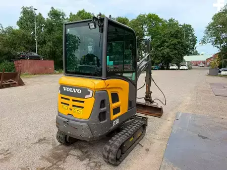 Mini excavadoras 2017 Volvo EC 18 D (6)