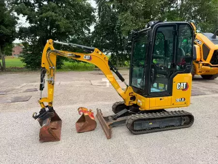 Mini-koparki 2021 Caterpillar 301.8 (1)
