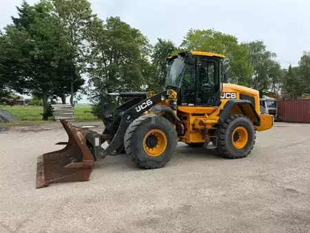 Wielladers 2016 JCB 427 ZX (1)