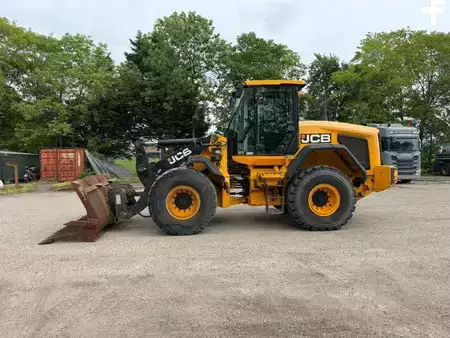Wielladers 2016 JCB 427 ZX (2)