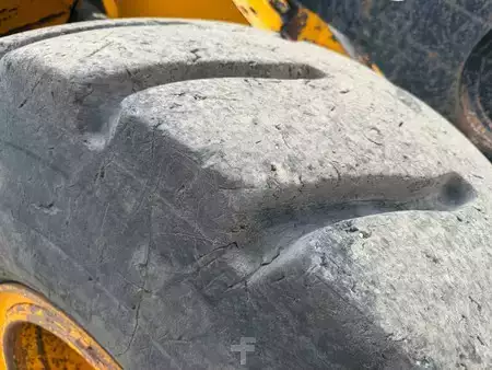 Wielladers 2016 JCB 427 ZX (32)