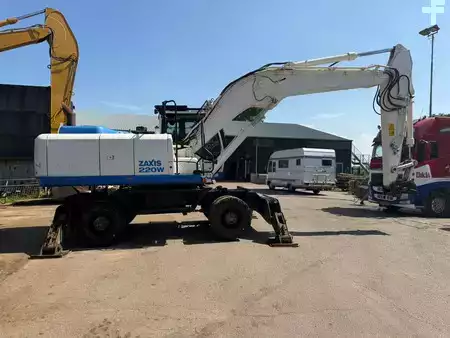 Mobil gravemaskin 2014 Hitachi ZX220 W-5 outriggers (10)