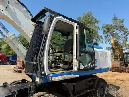 Mobil gravemaskin 2014 Hitachi ZX220 W-5 outriggers (16)